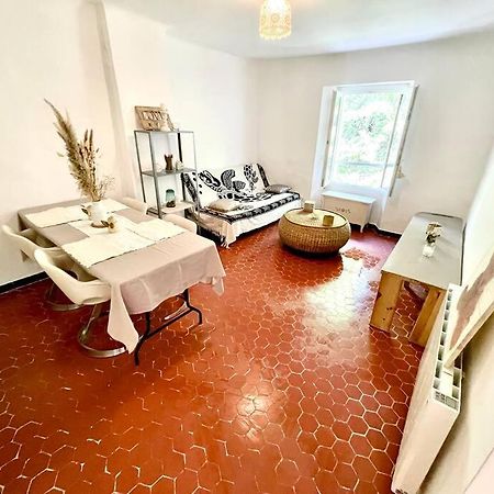 Bel appartement à Villecroze Extérieur photo