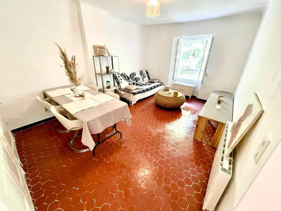 Bel appartement à Villecroze Extérieur photo